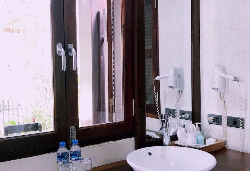 Отель Ancient Luang Prabang