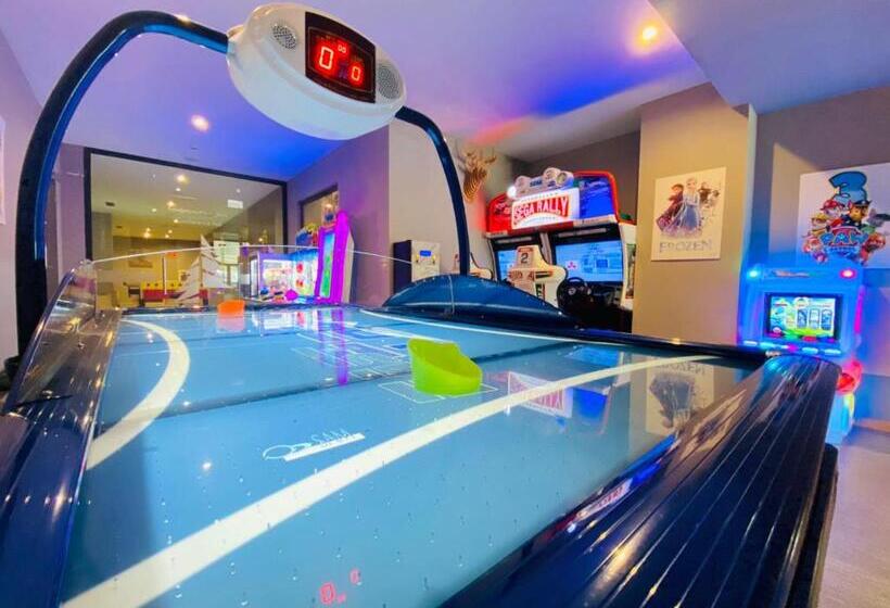 فندق Arte Spa & Park