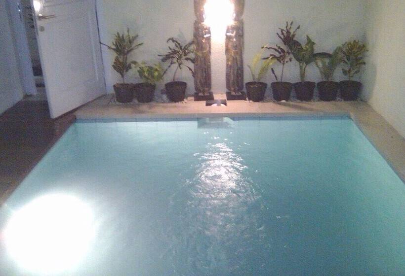 בית מלון כפרי Bali Paradise Suites Seminyak