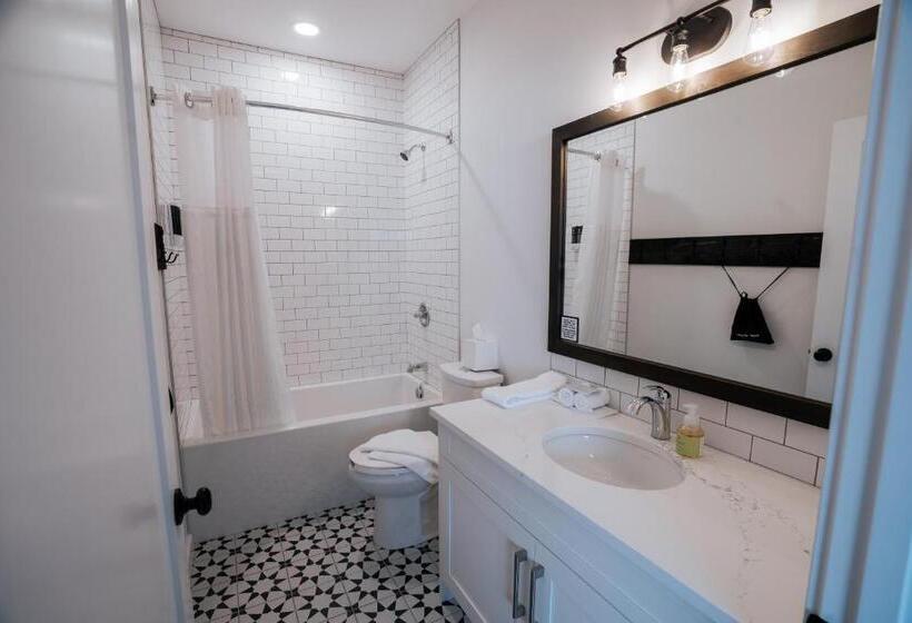 호텔 Basecamp Resorts Canmore