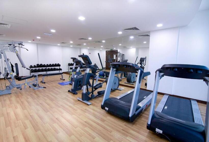 هتل Belle Tower Apartments