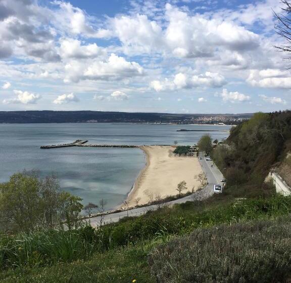 בית מלון כפרי Caro Apartments & Rooms