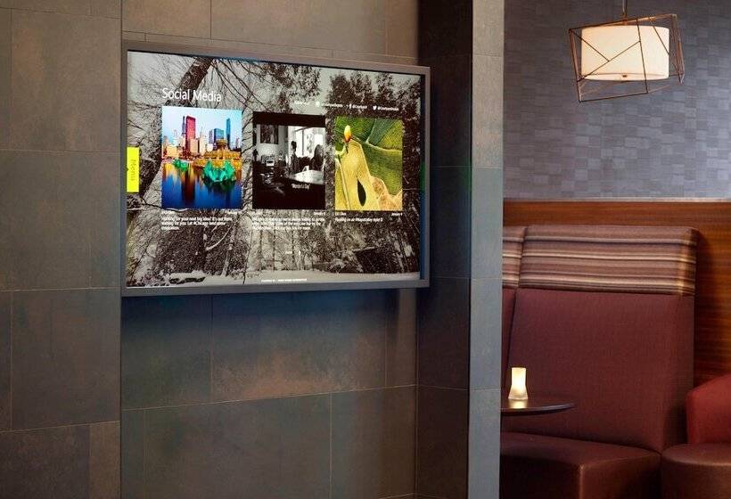 فندق Courtyard By Marriott Lagrange