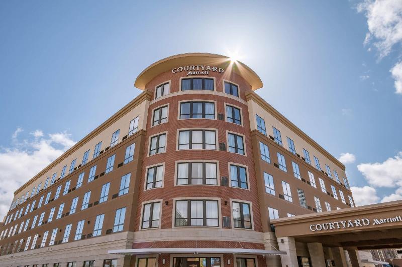 هتل Courtyard By Marriott South Bend Downtown