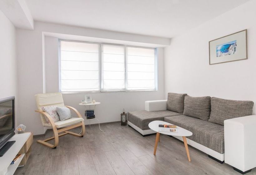 호텔 Domus Apartments