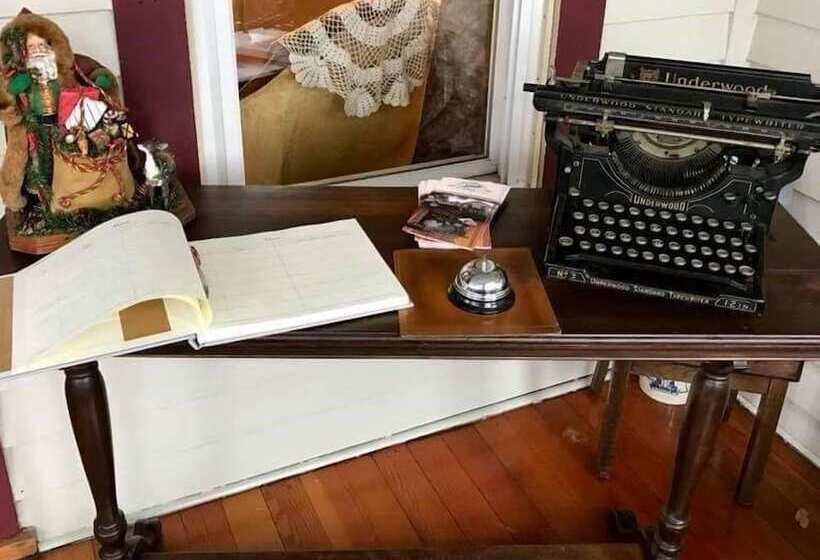 فندق Dragonfly Bed And Breakfast