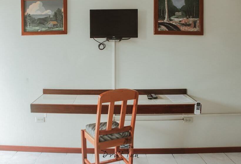 בית מלון כפרי Drift Inn Cayo