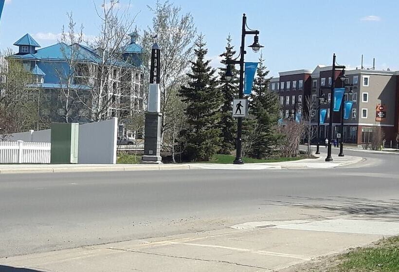 فندق Edgewater Inn