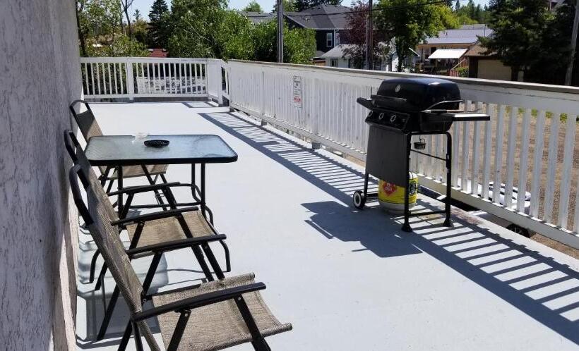 فندق Edgewater Inn