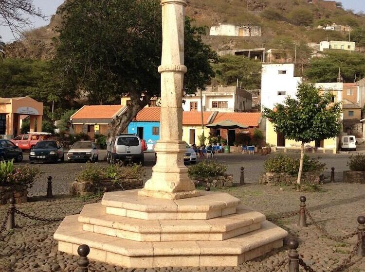 בית מלון כפרי Pôr Do Sol