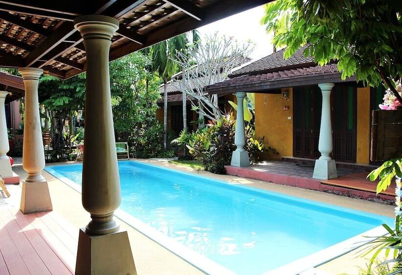 هتل Excellence Villas & Hostel