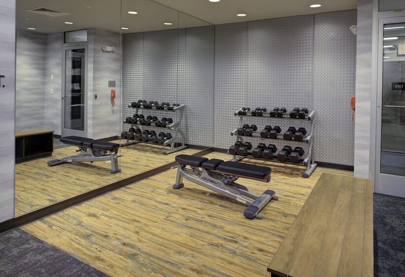 Отель Fairfield Inn & Suites By Marriott Allentown West