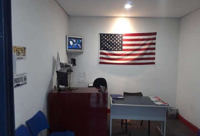 酒店 Flight Crew Hostel