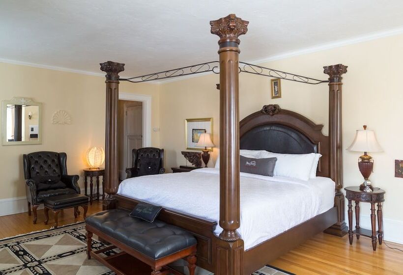 Отель Grey Gables Inn