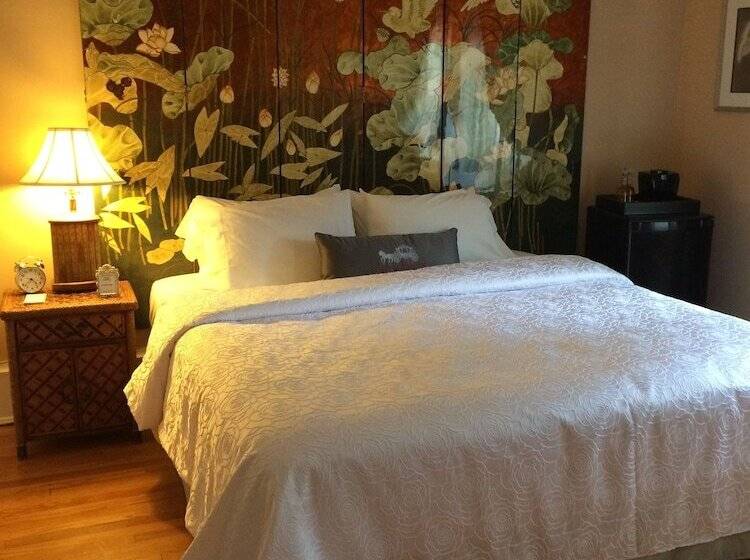 Отель Grey Gables Inn