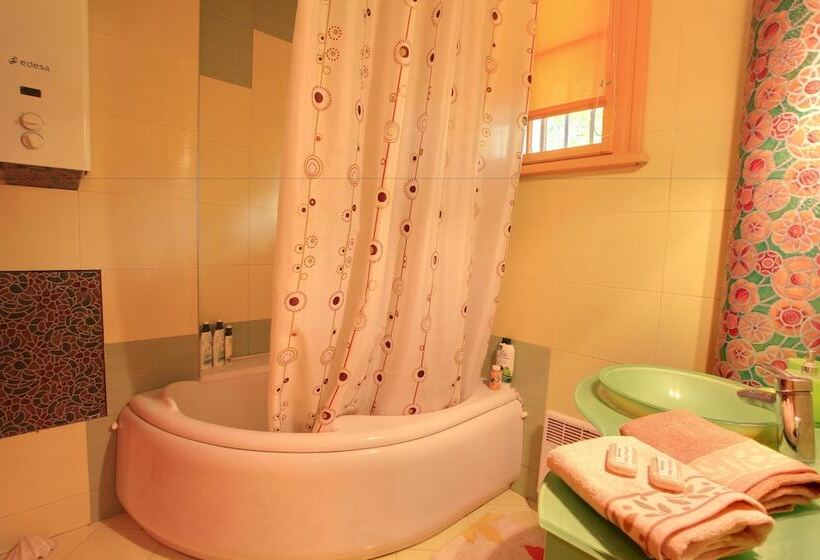 호텔 Guesthouse Tomovi