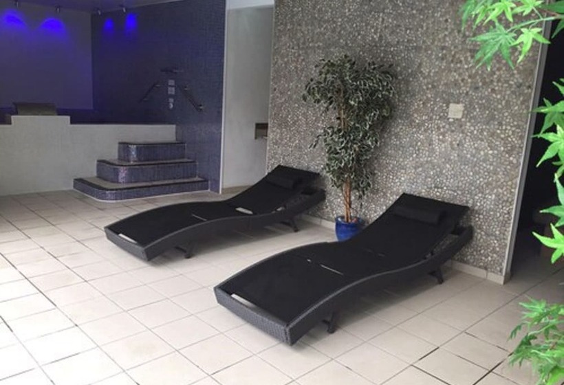 ホテル Hannafore Point