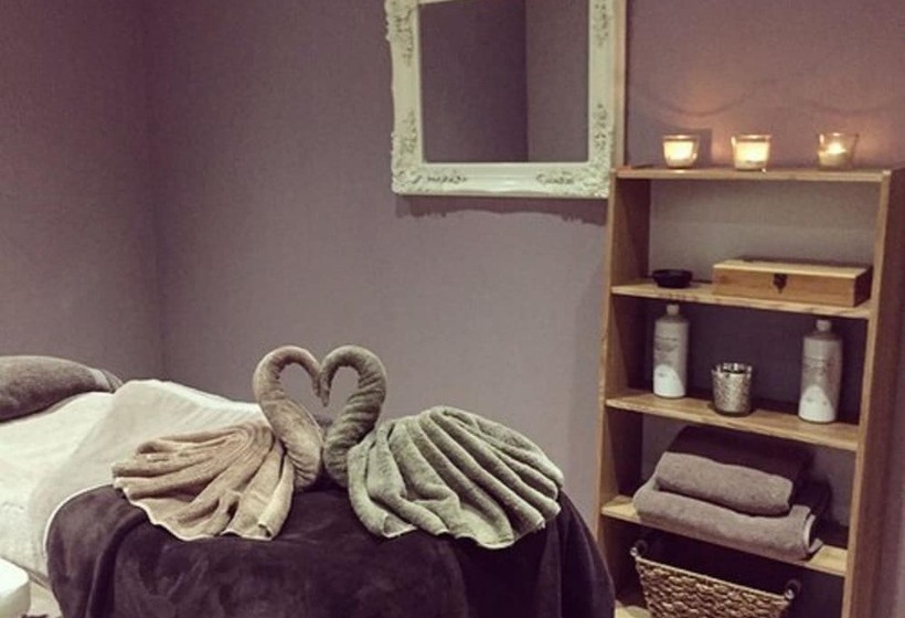 ホテル Hannafore Point