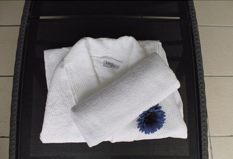 ホテル Hannafore Point