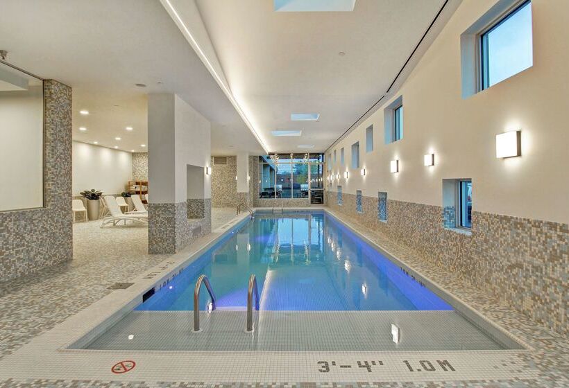 Отель Home2 Suites By Hilton Montreal Dorval