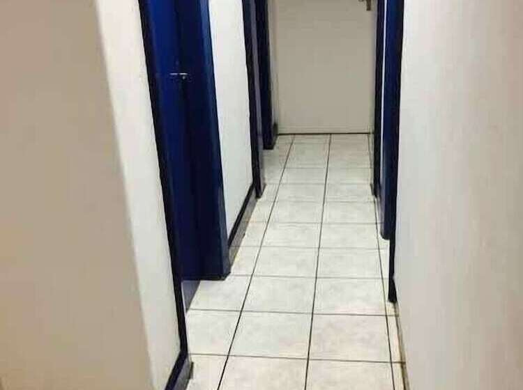 فندق Hostel Central Curitiba