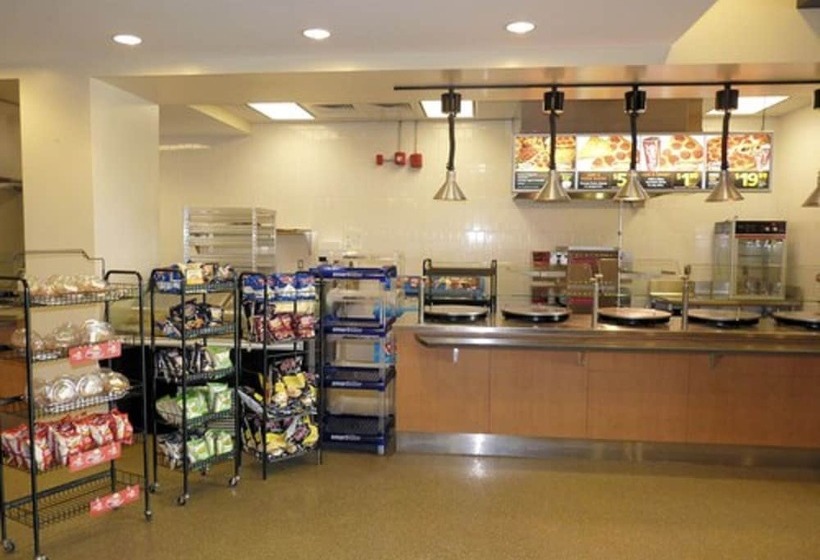 בית מלון כפרי Humber College Lakeshore Campus Residence