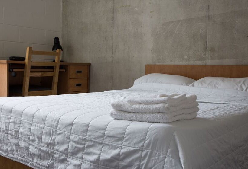 בית מלון כפרי Humber College Lakeshore Campus Residence