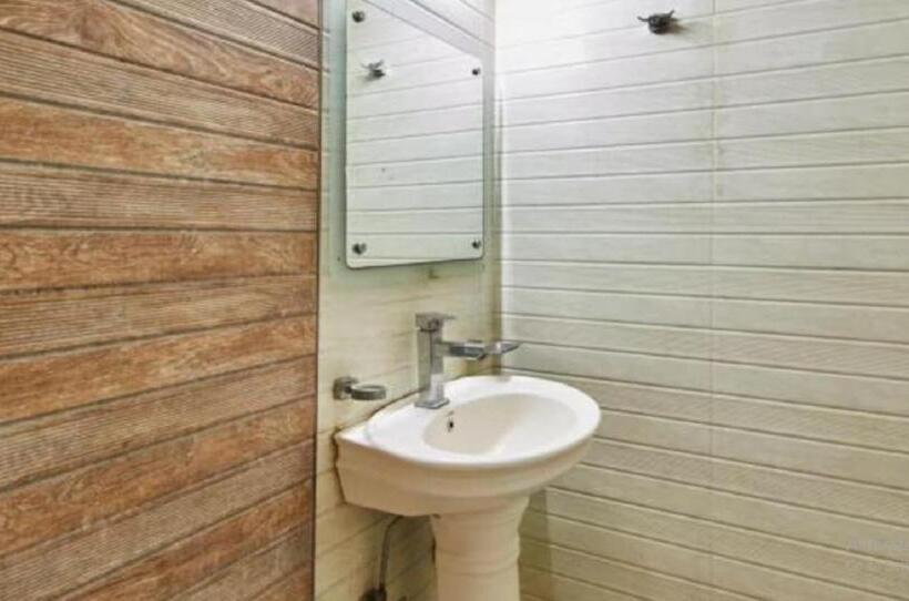 酒店 Lav Kush Deluxe At Paharganj