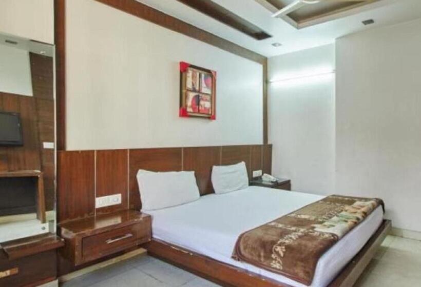 酒店 Lav Kush Deluxe At Paharganj