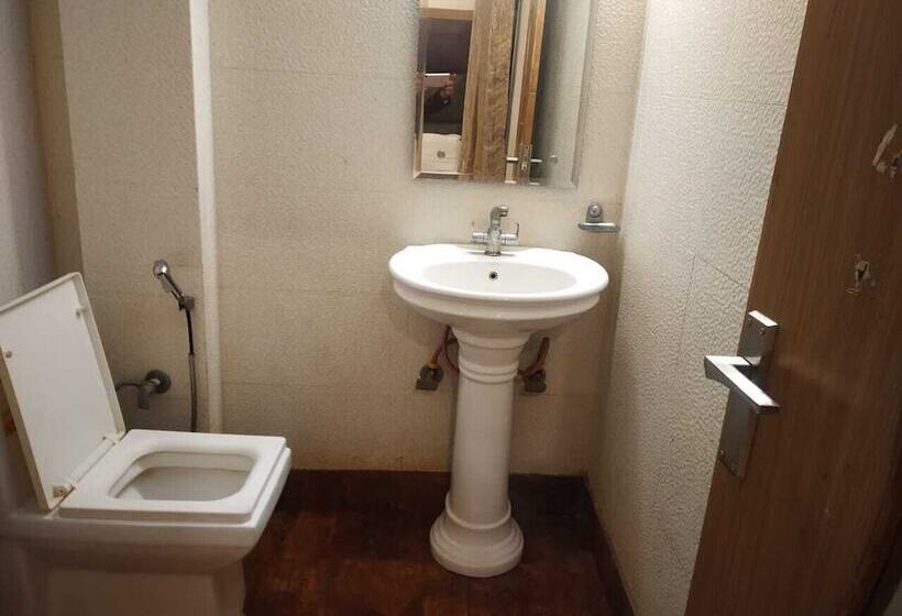 酒店 Lav Kush Deluxe At Paharganj