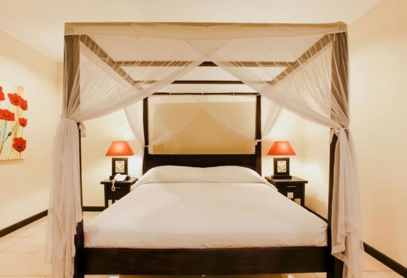 Отель Intansari