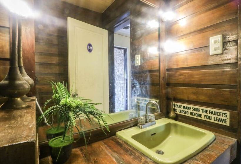 Отель Kamuning Hostel