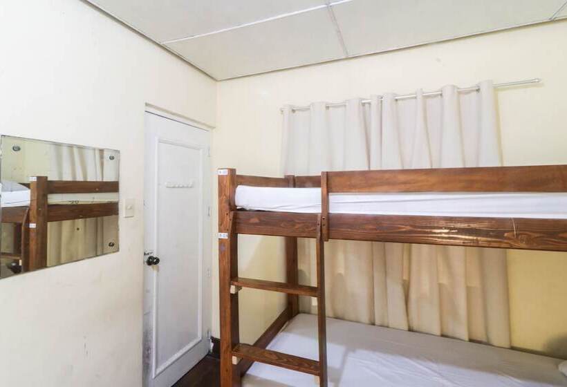 Отель Kamuning Hostel