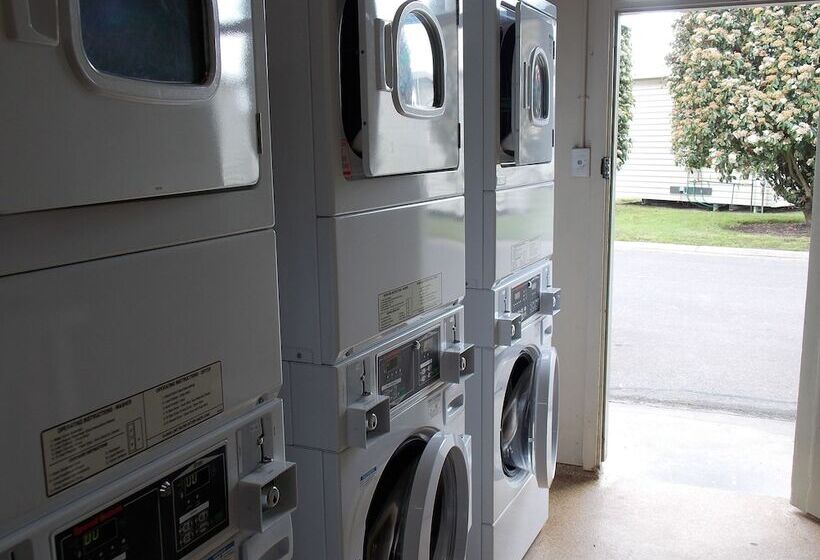 בית מלון כפרי Lifestyle Villages Traralgon