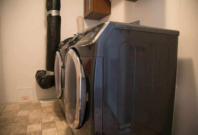 فندق Lou And Francis Guesthouse