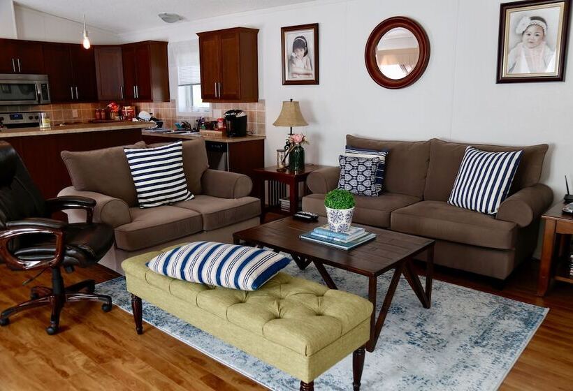 فندق Lou And Francis Guesthouse