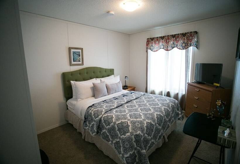 فندق Lou And Francis Guesthouse