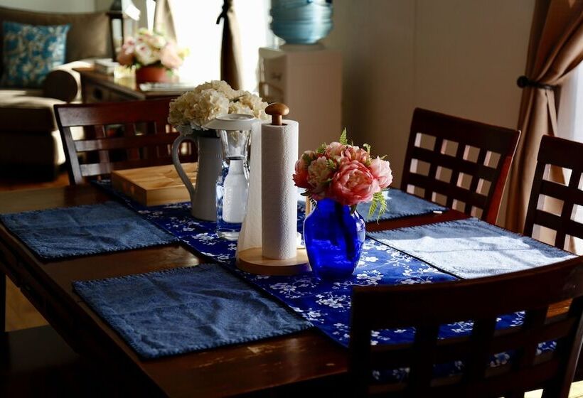 فندق Lou And Francis Guesthouse