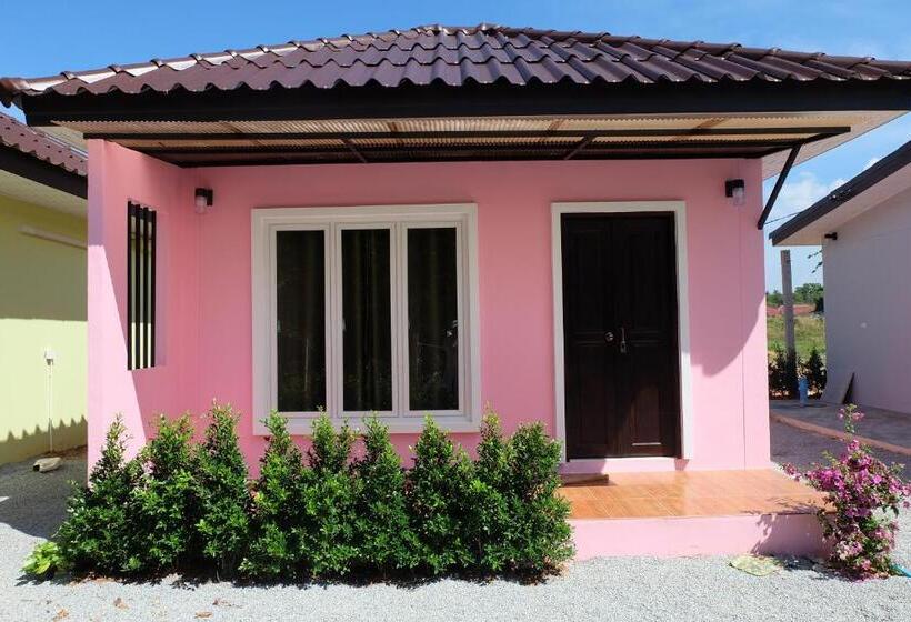 호텔 Maikhao Beach Guest House