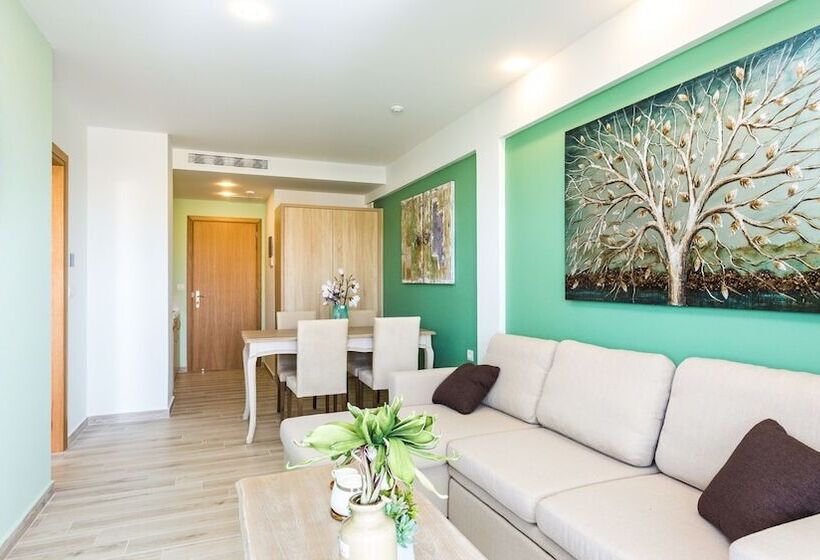 ホテル Menta City Boutique