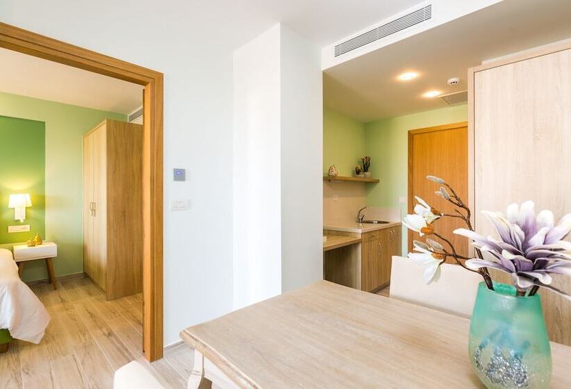 ホテル Menta City Boutique