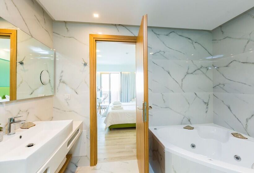 ホテル Menta City Boutique