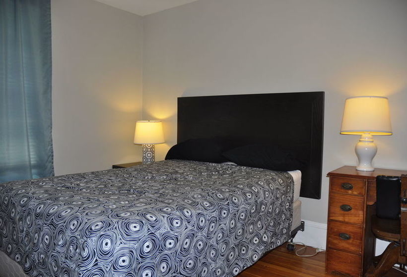 ホテル Moncton Suites - 267 Universite Ave