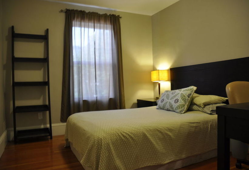 ホテル Moncton Suites - 267 Universite Ave