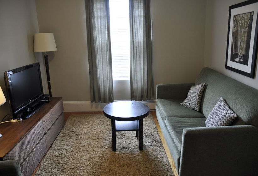 ホテル Moncton Suites - 267 Universite Ave