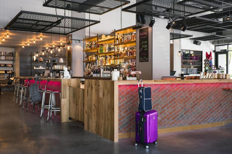 Отель Moxy Chicago Downtown