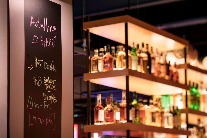 Отель Moxy Chicago Downtown