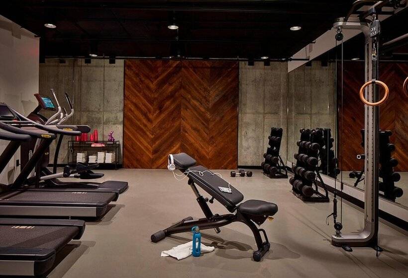 ホテル Moxy Minneapolis Uptown