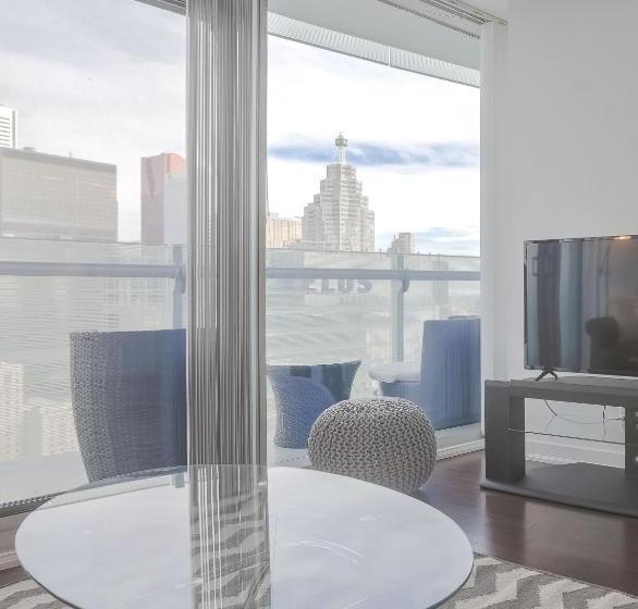 هتل Noel Suites - York And Harbour St