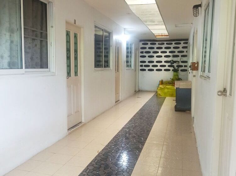 ホテル Nu Phuket Airport Residence